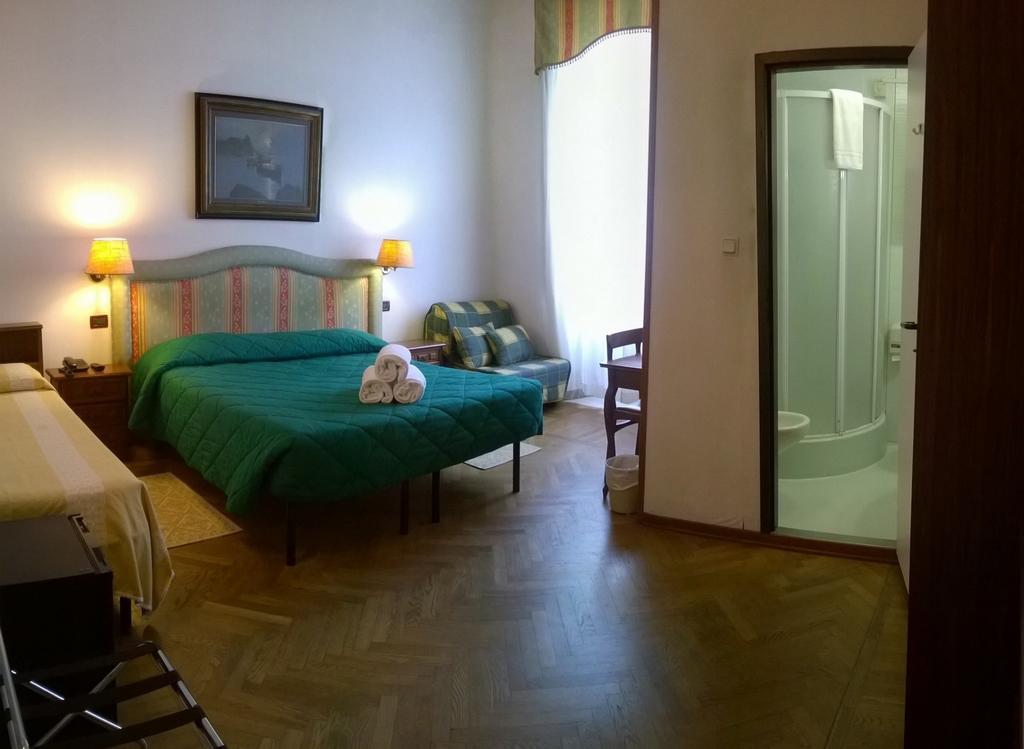 Hotel Ely Viareggio Habitación foto