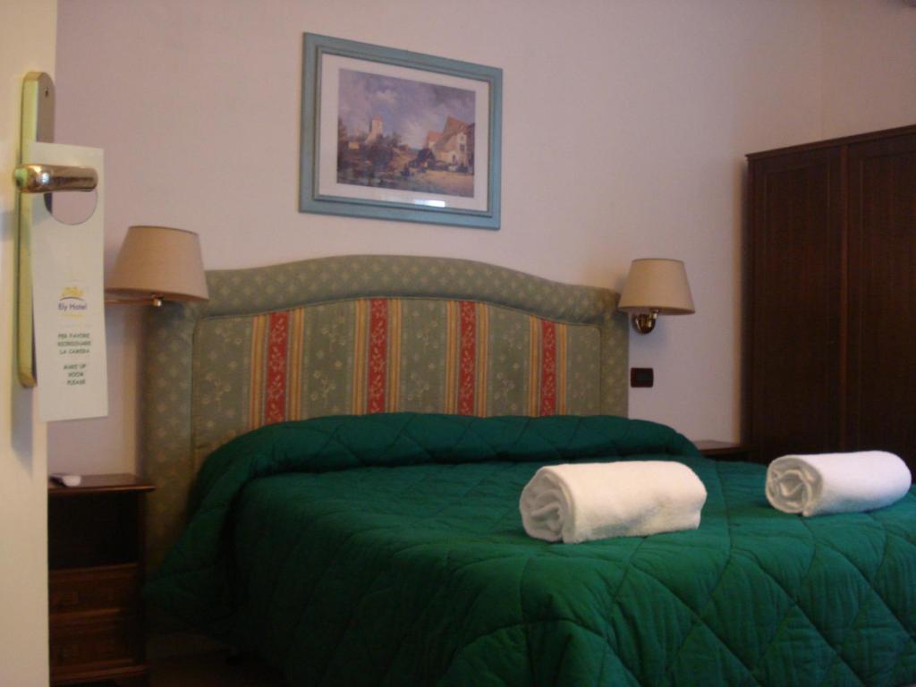 Hotel Ely Viareggio Habitación foto